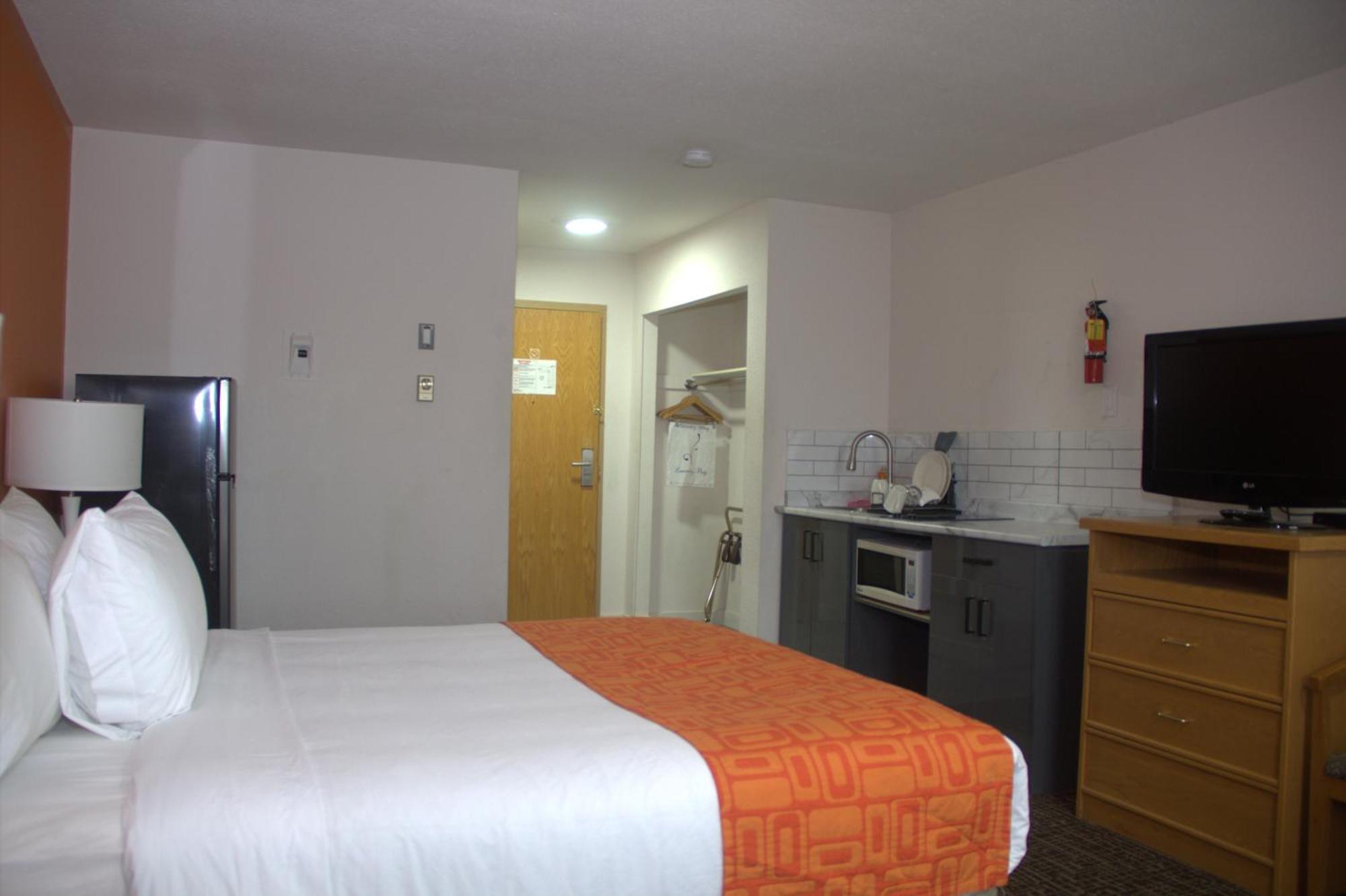 Howard Johnson By Wyndham Fort St. John מראה חיצוני תמונה