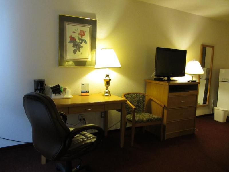 Howard Johnson By Wyndham Fort St. John מראה חיצוני תמונה