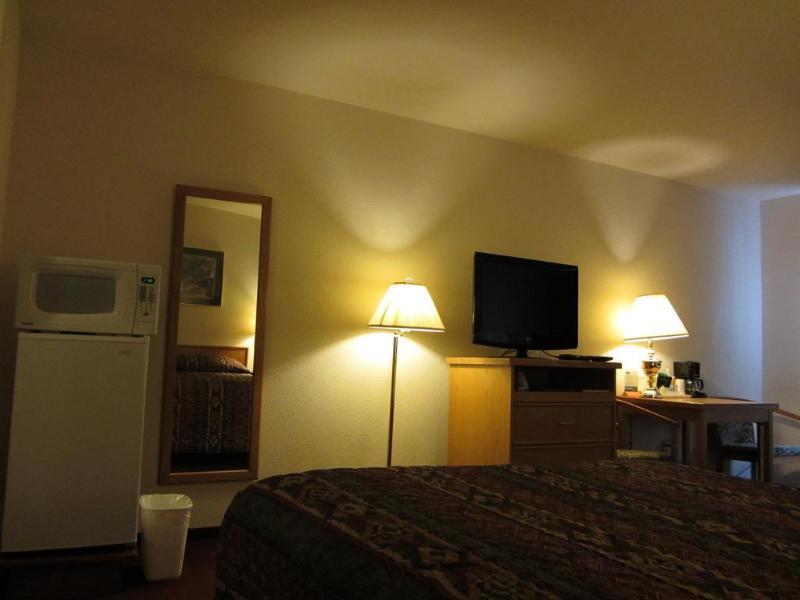 Howard Johnson By Wyndham Fort St. John מראה חיצוני תמונה