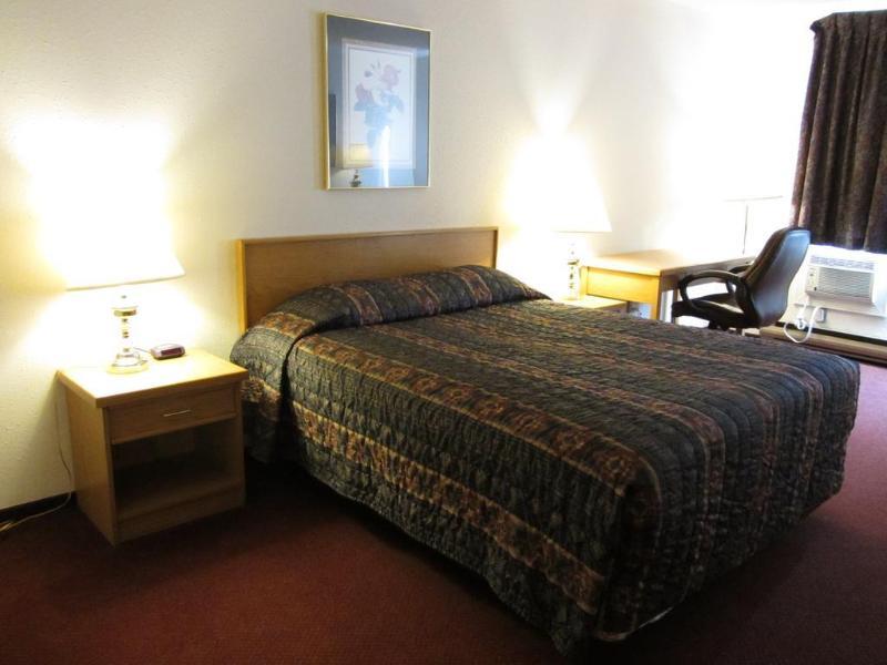 Howard Johnson By Wyndham Fort St. John מראה חיצוני תמונה